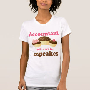 Arbeitet für Kuchen-Buchhalter T-Shirt