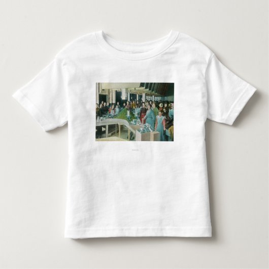 Arbeitskräfte, die gesäte Rosinen an der Pflanze Kleinkind T-shirt (Vorderseite)