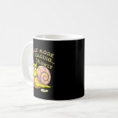 Arbeitsmodus wird langsam lustiges Cartoon-Geschen Kaffeetasse (Vorderseite Links)