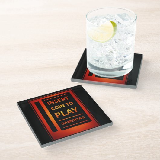 Arcade “Insert Coin to Play” Custom Name Coaster Glasuntersetzer (Schrägansicht)