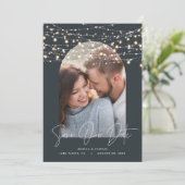 Arch 1 Foto String Light Skript Moderne Hochzeit Save The Date (Stehend Vorderseite)