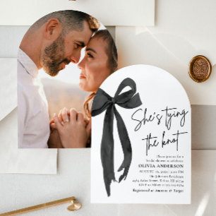 Arch Black Bow Sie bindet das Brautparty des Knote Einladung