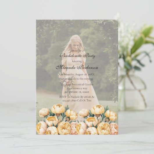 Arch Butter-Gelbes Foto Junggeselinnen-Abschied Einladung (Stehend Vorderseite)