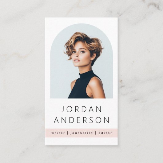 Arch-Foto Modernes, minimales, leicht rot rosa QR- Visitenkarte (Vorderseite)