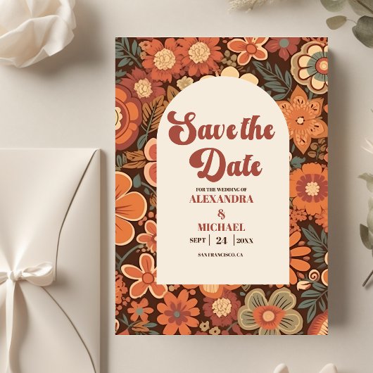 Arch Groovy Retro 70er Floral Wedding Save The Date