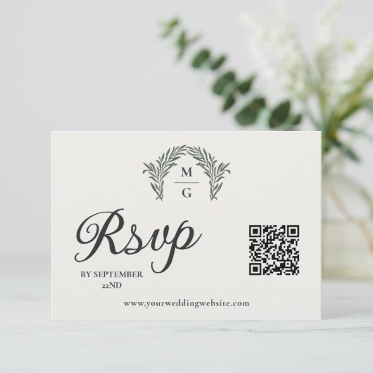 Arch Laurel Wreath Monogram QR Code UAWG Online RSVP Karte (Stehend Vorderseite)