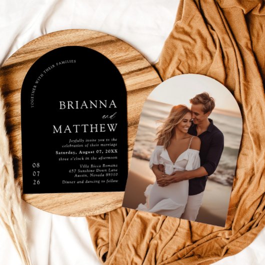 Arch Modern Black & White Minimalistisch Wedding Einladung