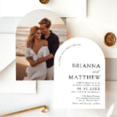 Arch Modern Black & White Minimalistisch Wedding Einladung