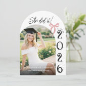 Arch Photo Pink Bow Graduation Party Invitation Einladung (Stehend Vorderseite)