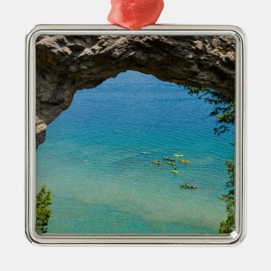 Arch Rock Canoeing Ornament Aus Metall (Vorne)