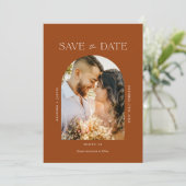 Arch Terracotta Rust Boho Foto Save the Date (Stehend Vorderseite)