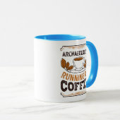 Archaeologist running on Coffee Caffeine Gift Tasse (VorderseiteRechts)
