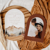 Arched Boho Watercolor Mountain Wedding Einladung