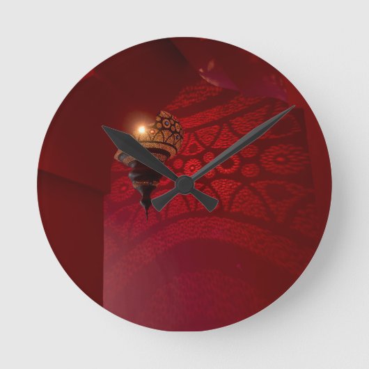 Arched entrance and illuminated lantern runde wanduhr (Vorderseite)