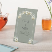 Arched Sage Green Floral Wedding Pedestal Sign Sockelschild (In SItu)