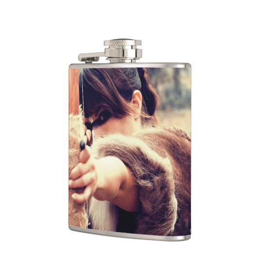 Archer Flachmann (Links)