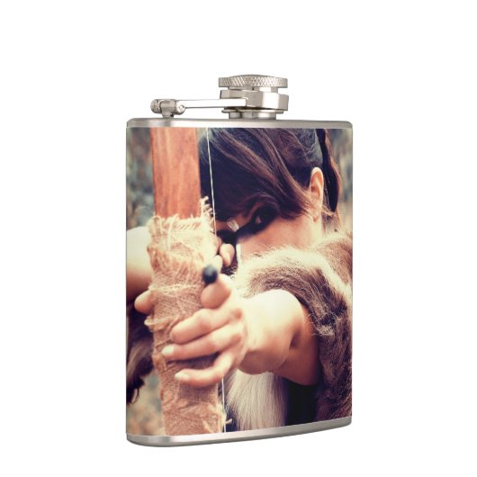 Archer Flachmann (Rechts)