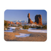 ARCHES NATIONAL PARK, UTAH. USA. Balanced Rock Magnet (Horizontal)