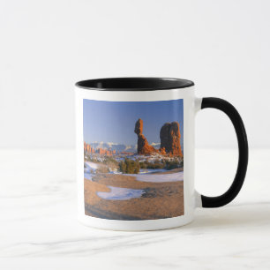 ARCHES NATIONAL PARK, UTAH. USA. Balanced Rock Tasse