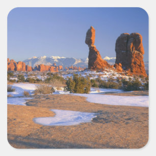 ARCHES NATIONALPARK, UTAH. USA. Balanced Rock Quadratischer Aufkleber