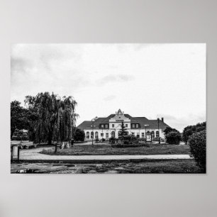 Architektur des belarussischen Bahnhofs Poster