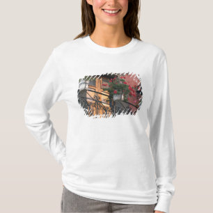 Architektur in den Straßen von San Miguel de T-Shirt