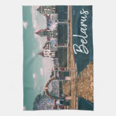 Architektur von Belarus Mir Geschirrtuch (Vertikal)