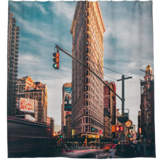 ARCHITEKTURELLE FOTOGRAFIE DES BROWNEN GEBÄUDE DUSCHVORHANG