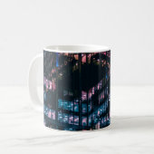 ARCHITEKTURELLE FOTOGRAFIE DES GEBÄUDE MIT MENSCHE KAFFEETASSE (Vorderseite Links)
