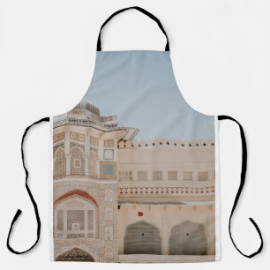 ARCHITEKTURELLE FOTOGRAFIE DES WEISSEN HAUSES SCHÜRZE