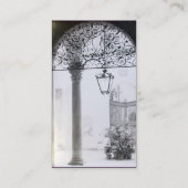 ARCHITEKTURELLES INNERE MIT EISENTÜR, graues Papie Visitenkarte (Rückseite)