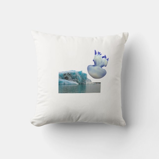  Arctic Serenity Pillow – Iceberg and Jellyfish Na Kissen (Vorderseite)