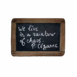 Ardoise Rustic Schoo Schieferstein Cezannes Angebo Freistehende Fotoskulptur<br><div class="desc">Künstler zitieren Sammlung. Vintage Schulschiefer mit Cézannes Zitat in Handschrift mit Kreide. Design auf Fotoskulptur Ausschnitt. Passende Postkarte,  Büroprodukte,  Zuhause-Produkte,  Elektronik ,  Kleidung und mehr... </div>