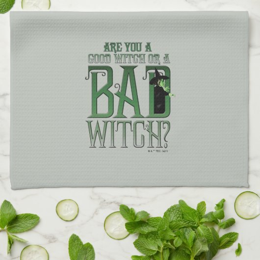 Are You A Good Witch Or A Bad Witch? Geschirrtuch (Gefaltet)