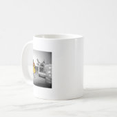"Arg! Monster!" Gummienten-Tasse Kaffeetasse (Vorderseite Links)