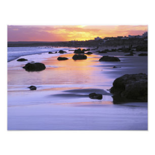 Argentinien, Las Grutas. Der Strand bei Sonnenunte Fotodruck