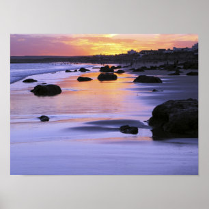 Argentinien, Las Grutas. Der Strand bei Sonnenunte Poster