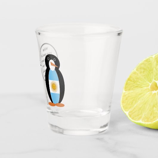 Argentinische Flagge als Gesprächspartnerin mit Pe Schnapsglas (Rechts)