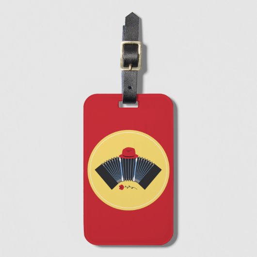 Argentinischer Tango Bandoneon mit Red Fedora und Gepäckanhänger (Vorderseite Vertikal)