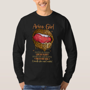Aries Girl liebt in ihrem Soul Leopar mit viel Feu T-Shirt