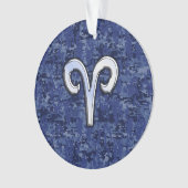 Aries Zodiac Sign auf Navy Blue Digital Camouflage Ornament (Vorderseite)