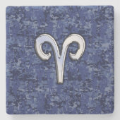 Aries Zodiac-Symbol auf Navy Blue Digital-Camoufla Steinuntersetzer (Vorderseite)
