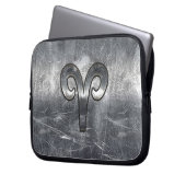 Aries Zodiac Symbol in Grunge Distressed Style Laptopschutzhülle (Vorderseite Links)
