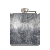 Aries Zodiac Symbol in Silver Distressed Style Flachmann (Rückseite)