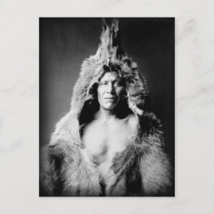 Arikara Indianer, Bear's Belly, trägt Bärenfell Postkarte