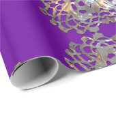 Aristokratisches Monogramm lila Geschenkpapier (Rolleneckpunkt)