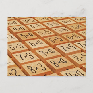 Arithmetik. Multiplikationszeitpunkte aus Holz Postkarte