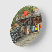 Arizona Route 66 rustikales Retro-Geschäft Runde Wanduhr (Winkel)
