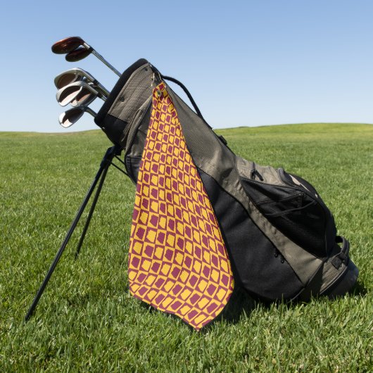 Arizona Schachbrettmuster Marone und Gold Golfhandtuch (Gras)
