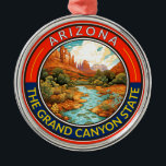 Arizona Travel Art Abzeichen Ornament Aus Metall<br><div class="desc">Arizona Retro Vektor Reise Design. Diese Retro-Art Reisen,  mit ihrer Mischung aus kühnen Farben und Vintagem Reiz,  ist so konzipiert,  dass sie ein Gefühl von Abenteuer inspiriere.</div>